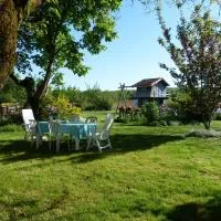 L'Echappée Belle Périgord, hotelli kohteessa Cercles