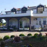 Apartment Viki, hotel din Lozovac