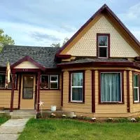 Vintage Cozy Family Home near National Parks, hotel em Saint Anthony