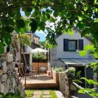 Le Secret du Moulin, agréable tiny house Villefort, hotel u gradu 'Villefort'
