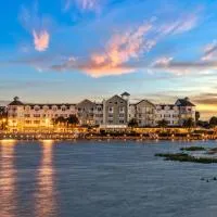 The Waterfront Inn, hotel i The Villages