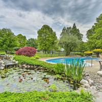 Luxe Montgomery Home with Hot Tub Near Angry Orchard, hotel dicht bij: Luchthaven Orange County - MGJ, Montgomery