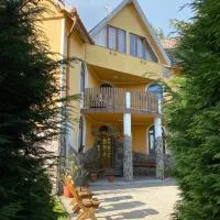 Gyopár Panzio, hotel v destinaci Izvoare