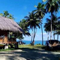 Masokut Surf Camp Siberut Mentawai front wave,E-Bay,Beng-Bengs,Pitstops ,Bank Vaults,Nipussi – hotel w mieście Masokut