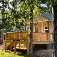 Cozy Cabin in Crestwood Subdivision โรงแรมในAvinger