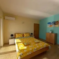 PS Apartments - Peshtani, hôtel à Pechtani