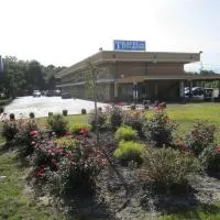 Travel Inn and Suites, hotel em Lakehurst