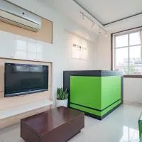 Urbanview Hotel Syariah Dapen Pontianak by RedDoorz, отель в городе Siantan