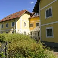 Pension Christine, ξενοδοχείο σε Großweikersdorf