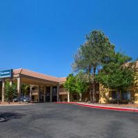 Best Western Airport Albuquerque InnSuites Hotel & Suites: Albuquerque, Albuquerque Uluslararası Sunport Havaalanı - ABQ yakınında bir otel