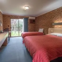 Eildon Parkview Motor Inn Room 2, отель в городе Эйлдон