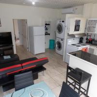 Stewart Apt-Trincity,Airport,Washer,Dryer,Office,Cable ,WiFi,Alarm,Gated