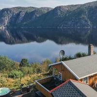 Awesome Home In Farsund With 4 Bedrooms, Jacuzzi And Wifi