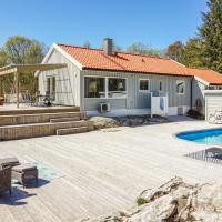 Amazing home in Frresfjorden with 4 Bedrooms, WiFi and Outdoor swimming pool