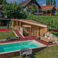 Amazing home in Breitenfeld with Sauna, WiFi and Outdoor swimming pool, Hotel in Breitenfeld an der Rittschein