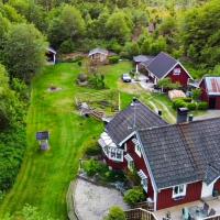 Amazing Home In Johannishus With Wifi And 2 Bedrooms, hotel near Ronneby Airport - RNB, Johannishus