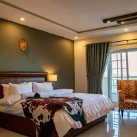 The Roomy Lodge, Murree: Murree şehrinde bir otel