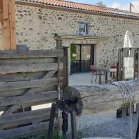 LES GALAINES, Hotel in Abzac