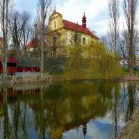 Chalupa u dědy, hotel em Dlažkovice