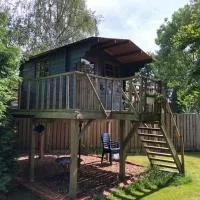 Treehouse op het platteland van Huize Ouwervelden, hotel i Centrum