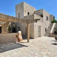 Tserova Rocks: Dhrosopiyí şehrinde bir otel