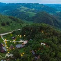 Raven's Nest - The Hidden Village, Transylvania - Romania, hotel a Sub Piatra