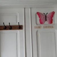 Gîte Saint-Jacques, hotel u gradu Murat-sur-Vèbre