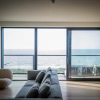 La Risacca, Luxurious, 3 bedroom, sea view design apartment, hotel in Cadzand