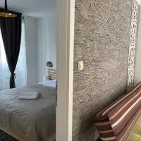 Apartments Kremenic، فندق في كريس
