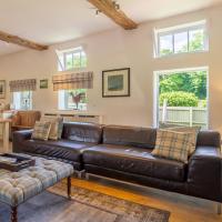 Stylish luxury cottage in historic country estate - Belchamp Hall Coach House