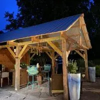 BEACH HAVEN Dog friendly farmette Great for 2 couples, viešbutis mieste Berlynas