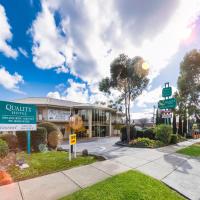 Quality Hotel Melbourne Airport: Melbourne şehrinde bir otel