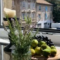 History House Moja Ti 1830 in Old Town Senj, hotell i Senj