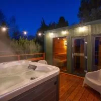 Dom w Domu - Izera Glamping โรงแรมในGajowka
