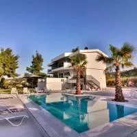 Pine Resort, Hotel in Polychrono