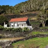 Adega do Golfinho, hotel u gradu Feiteira