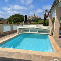 Maison avec piscine privative Biot Antibes、ビオットのホテル
