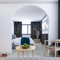 Xiamen 12 Seaside Hotel - Exhibition & Conference Center & Huandao Road & English Service & Cafe &Luggage Storage& Garden Tea & 24H Reception & charter service, hotell i Xiamen