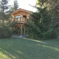 Chalet sur Pilotis Ane'ita de l'Arbenquens, hotel v destinácii La Mure