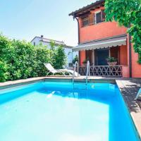 Stunning Home In Massarosa With 3 Bedrooms, Wifi And Outdoor Swimming Pool