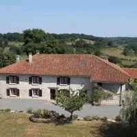 Gîte vallée magique Panissaud、Le Grand-Madieuのホテル