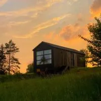 Ragnar Glamp Milzkalne Lux House，Rauda的飯店