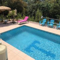 Provence & plage maison piscine 4 chambres, hôtel à Gardanne