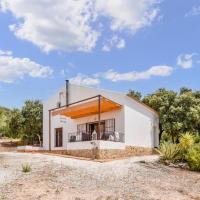 Nice home in Estepa with Outdoor swimming pool, WiFi and 2 Bedrooms