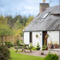 Cosy & rustic retreat - Woodland Cottage.