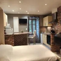 Studio belles prestations en Cévennes، فندق في Chamborigaud