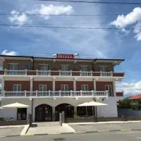 Hotel Xhelili, hotell i Cërrik