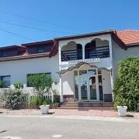 Pensiunea Daiadela, hotel em Duşeşti
