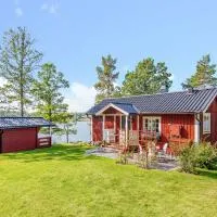 Ekudden. Idylliskt nära sjö. Egen strand., hotell sihtkohas Rimforsa
