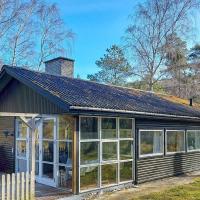Two-Bedroom Holiday home in Aakirkeby 7: Vester Sømarken şehrinde bir otel